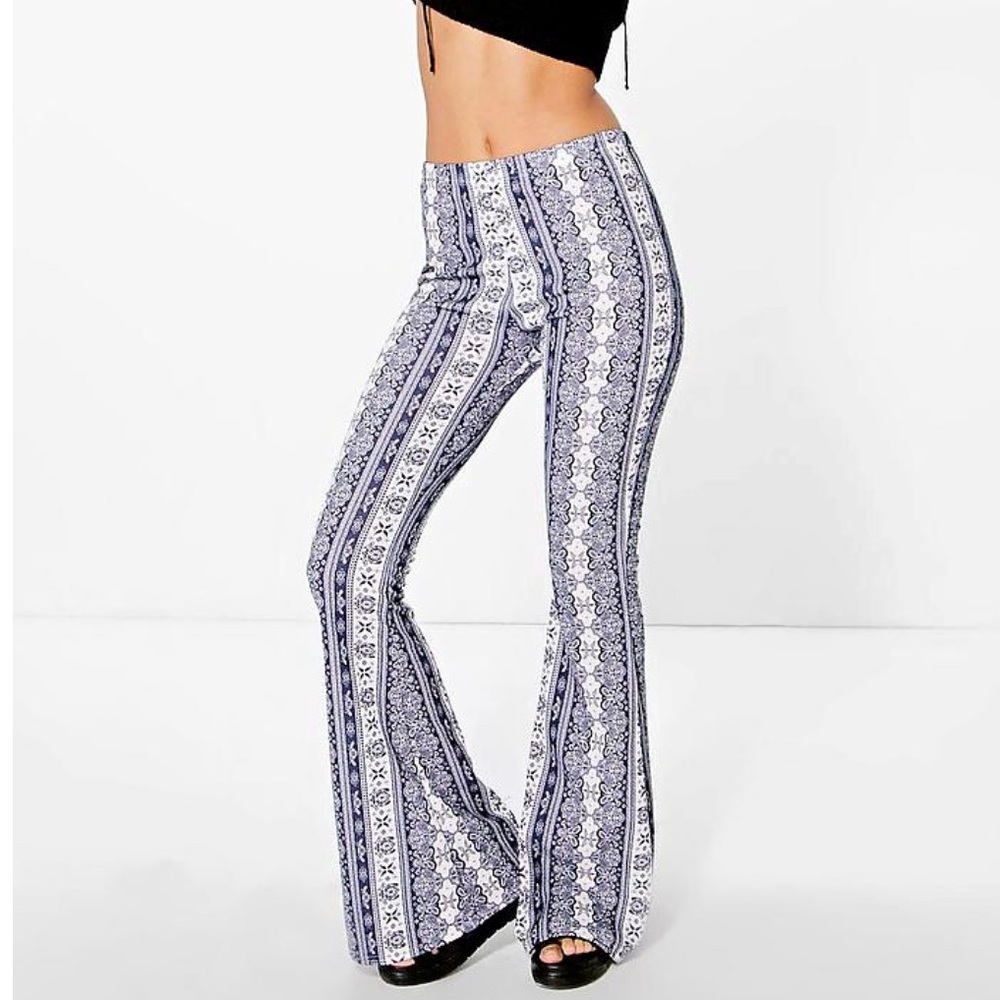 Red Flare Patterned Pants 💃🏼🌹